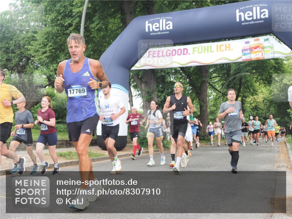 29.06.2025 - hella hamburg halbmarathon KatJ http://msf.ph/oto/8307910 29.06.2025 10:44:13 Zwischen KM18-KM19 1715, 1833, 2025, 2488, 3093, 3413, 3859, 4426, 4467, 5457, 5458 meine-sportfotos.de