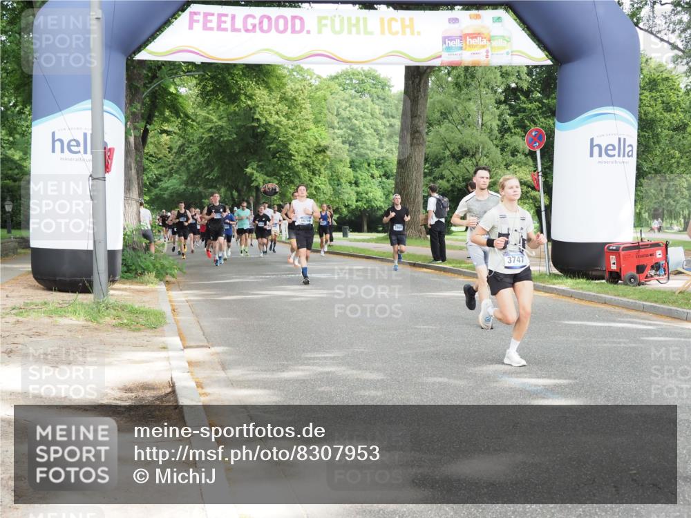 29.06.2025 - hella hamburg halbmarathon MichiJ http://msf.ph/oto/8307953 29.06.2025 10:35:41 Zwischen KM18-KM19 1696, 2864, 3747, 5362, 6168, 9482, 12870, 16175, 16766, 18922 meine-sportfotos.de