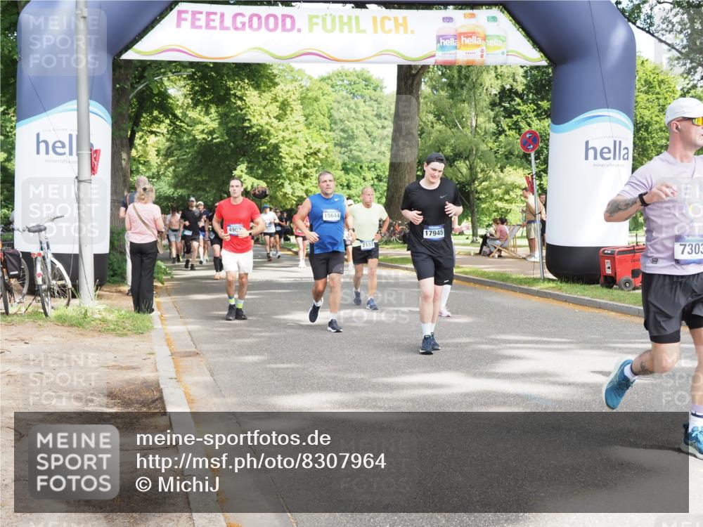 29.06.2025 - hella hamburg halbmarathon MichiJ http://msf.ph/oto/8307964 29.06.2025 11:31:32 Zwischen KM18-KM19 1075, 2151, 2893, 4902, 7303, 7429, 7501, 8072, 8073, 11464, 14002, 15644, 15852, 17945, 18888 meine-sportfotos.de