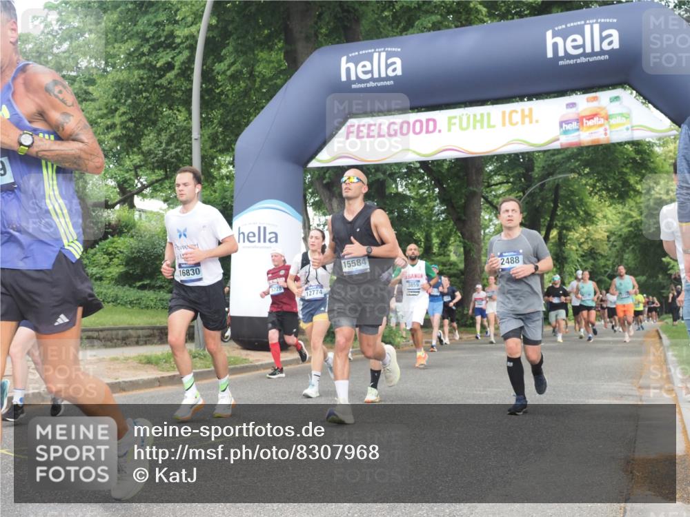 29.06.2025 - hella hamburg halbmarathon KatJ http://msf.ph/oto/8307968 29.06.2025 10:44:13 Zwischen KM18-KM19 1715, 1833, 2025, 2488, 3093, 3413, 3859, 4426, 4467, 5457, 5458 meine-sportfotos.de