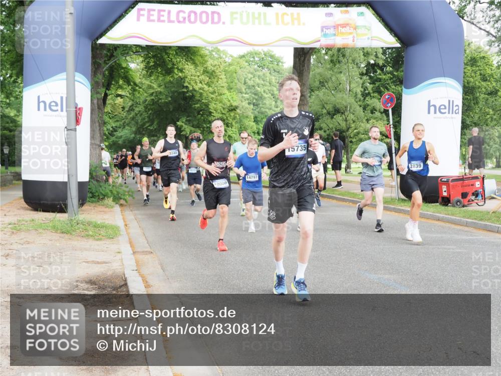29.06.2025 - hella hamburg halbmarathon MichiJ http://msf.ph/oto/8308124 29.06.2025 10:35:47 Zwischen KM18-KM19 2839, 2869, 2953, 6009, 9482, 10000, 15735, 15784, 16592, 16766 meine-sportfotos.de