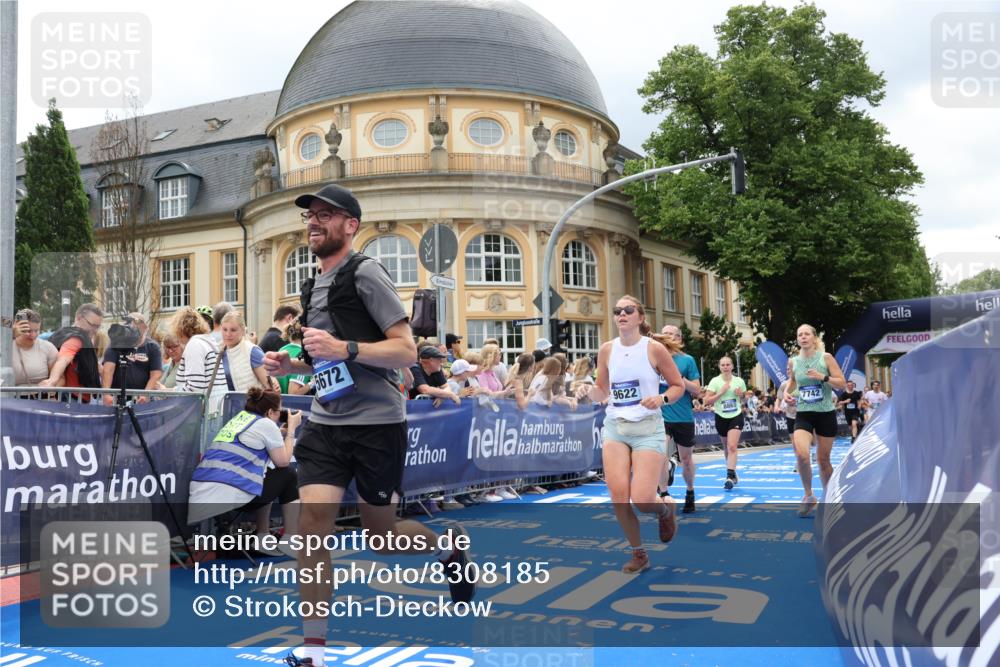 29.06.2025 - hella hamburg halbmarathon Strokosch-Dieckow http://msf.ph/oto/8308185 29.06.2025 10:56:25 Ziel 1583, 3048, 3413, 4029, 5672, 5744, 6399, 7742, 8542, 8652, 8863, 9622, 10093, 10665, 11231, 11309, 15300, 15407, 15818, 16257, 16261, 16375, 17268, 17734, 18117, 18495, 18652, 18741, 18746, 18835 meine-sportfotos.de