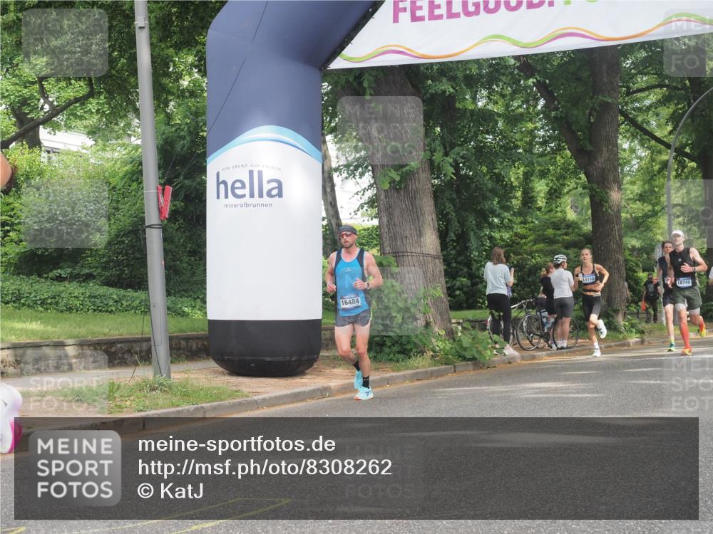 29.06.2025 - hella hamburg halbmarathon KatJ http://msf.ph/oto/8308262 29.06.2025 10:14:57 Zwischen KM18-KM19  meine-sportfotos.de
