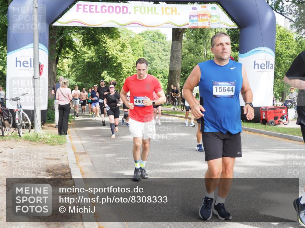 29.06.2025 - hella hamburg halbmarathon MichiJ http://msf.ph/oto/8308333 29.06.2025 11:31:35 Zwischen KM18-KM19 1075, 2151, 2893, 4902, 7303, 10604, 11464, 12654, 15644, 17945 meine-sportfotos.de