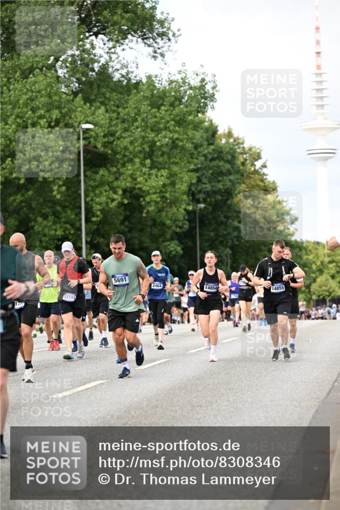 29.06.2025 - hella hamburg halbmarathon Dr. Thomas Lammeyer http://msf.ph/oto/8308346 29.06.2025 10:38:17 Kennedybrücke 1025, 1705, 1764, 1787, 2038, 2276, 2464, 2496, 2510, 2511, 2933, 3264, 3340, 3345, 3848, 4445, 4824, 4826, 4942, 5096, 5566, 5569, 5691, 6034, 6109, 6364, 6515, 6516, 6574, 6718, 6727, 7027, 7324, 7329, 7565, 7653, 7982, 8202, 8277, 8282, 8349, 8401, 9094, 9875, 10007, 10048, 10071, 10561, 10564, 11229, 11338, 11432 meine-sportfotos.de