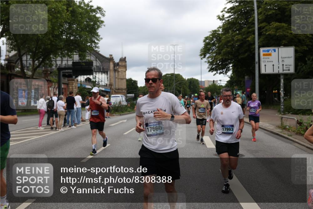 29.06.2025 - hella hamburg halbmarathon Yannick Fuchs http://msf.ph/oto/8308388 29.06.2025 10:50:29 20KM 1583, 1955, 2083, 2741, 3413, 3836, 4152, 4594, 4813, 5418, 5492, 5570, 6399, 6416, 6835, 7037, 7547, 8542, 8652, 8669, 8968, 8996, 9246, 9727, 9884, 9903, 9907, 9934, 10084, 10093, 10665, 11870, 12348, 12440, 12590, 12712, 13394, 13666, 13691, 13750, 14408, 14588, 14678, 14867, 15097, 15407, 15431, 15695, 16008, 16009, 16121, 16620, 16634, 16679, 17268, 17660, 17993, 18719, 18867, 18899, 19091 meine-sportfotos.de