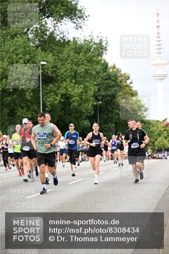 29.06.2025 - hella hamburg halbmarathon Dr. Thomas Lammeyer http://msf.ph/oto/8308434 29.06.2025 10:38:18 Kennedybrücke 1025, 1705, 1764, 1787, 2038, 2276, 2464, 2496, 2510, 2511, 2933, 3340, 3848, 4445, 4824, 4826, 4942, 5096, 5566, 5569, 5691, 6034, 6109, 6364, 6574, 6718, 6727, 7324, 7329, 7565, 7653, 7982, 8202, 8277, 8282, 9094, 9875, 10007, 10048, 10071, 10561, 10564, 11122, 11229, 11338, 11432 meine-sportfotos.de