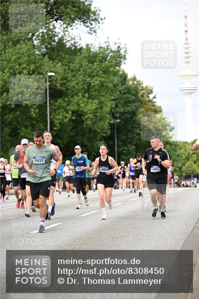 29.06.2025 - hella hamburg halbmarathon Dr. Thomas Lammeyer http://msf.ph/oto/8308450 29.06.2025 10:38:18 Kennedybrücke 1025, 1705, 1764, 1787, 2038, 2276, 2464, 2496, 2510, 2511, 2933, 3340, 3848, 4445, 4824, 4826, 4942, 5096, 5566, 5569, 5691, 6034, 6109, 6364, 6574, 6718, 6727, 7324, 7329, 7565, 7653, 7982, 8202, 8277, 8282, 9094, 9875, 10007, 10048, 10071, 10561, 10564, 11122, 11229, 11338, 11432 meine-sportfotos.de