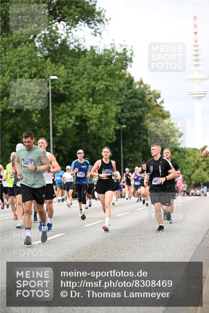 29.06.2025 - hella hamburg halbmarathon Dr. Thomas Lammeyer http://msf.ph/oto/8308469 29.06.2025 10:38:18 Kennedybrücke 1025, 1705, 1764, 1787, 2038, 2276, 2464, 2496, 2510, 2511, 2933, 3340, 3848, 4445, 4824, 4826, 4942, 5096, 5566, 5569, 5691, 6034, 6109, 6364, 6574, 6718, 6727, 7324, 7329, 7565, 7653, 7982, 8202, 8277, 8282, 9094, 9875, 10007, 10048, 10071, 10561, 10564, 11122, 11229, 11338, 11432 meine-sportfotos.de