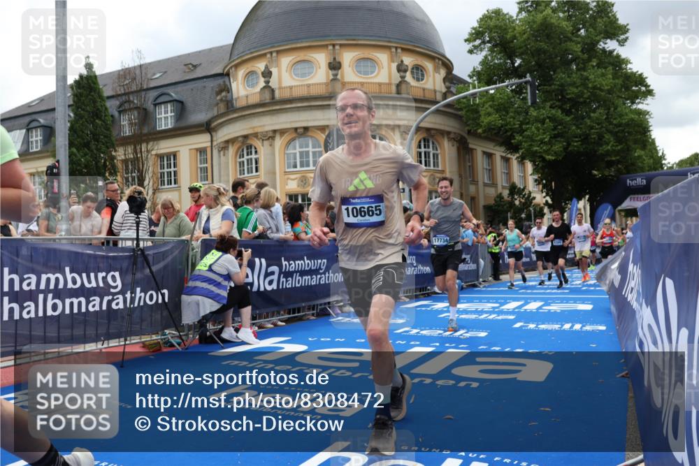29.06.2025 - hella hamburg halbmarathon Strokosch-Dieckow http://msf.ph/oto/8308472 29.06.2025 10:56:29 Ziel 1583, 2083, 3048, 3413, 5721, 5744, 6399, 7037, 7742, 8311, 8542, 8652, 8863, 9562, 9622, 10093, 10665, 12509, 13863, 15145, 15407, 15818, 16257, 16261, 17268, 17734, 18746, 18835, 19120 meine-sportfotos.de