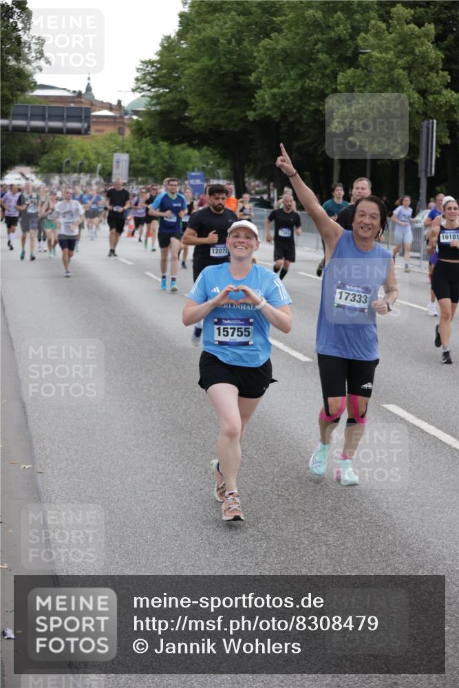 29.06.2025 - hella hamburg halbmarathon Jannik Wohlers http://msf.ph/oto/8308479 29.06.2025 10:38:19 Lombardsbrücke 56, 1232, 1390, 1721, 2576, 2660, 2693, 3216, 3323, 3726, 3927, 4028, 4259, 4260, 4316, 5617, 5684, 5913, 6695, 6696, 6875, 7148, 7263, 7371, 7561, 7849, 8367, 8583, 8635, 8747, 9004, 9455, 9708, 10554, 10604, 11059, 11635, 11697, 12028, 12072, 12075, 12577, 12722, 14096, 15755, 16181, 16346, 17250, 17333, 17478, 18050, 18471, 18504 meine-sportfotos.de