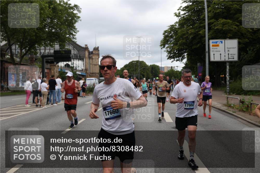 29.06.2025 - hella hamburg halbmarathon Yannick Fuchs http://msf.ph/oto/8308482 29.06.2025 10:50:29 20KM 1583, 1955, 2083, 2741, 3413, 3836, 4152, 4594, 4813, 5418, 5492, 5570, 6399, 6416, 6835, 7037, 7547, 8542, 8652, 8669, 8968, 8996, 9246, 9727, 9884, 9903, 9907, 9934, 10084, 10093, 10665, 11870, 12348, 12440, 12590, 12712, 13394, 13666, 13691, 13750, 14408, 14588, 14678, 14867, 15097, 15407, 15431, 15695, 16008, 16009, 16121, 16620, 16634, 16679, 17268, 17660, 17993, 18719, 18867, 18899, 19091 meine-sportfotos.de