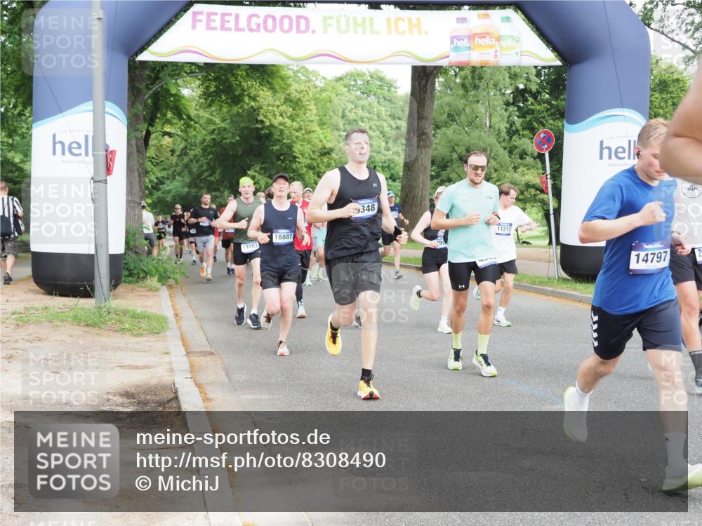 29.06.2025 - hella hamburg halbmarathon MichiJ http://msf.ph/oto/8308490 29.06.2025 10:35:49 Zwischen KM18-KM19 2839, 2869, 2953, 4553, 6009, 9348, 10000, 11211, 12549, 14797, 15735, 15784, 16592, 16766, 17915, 18430, 18887 meine-sportfotos.de