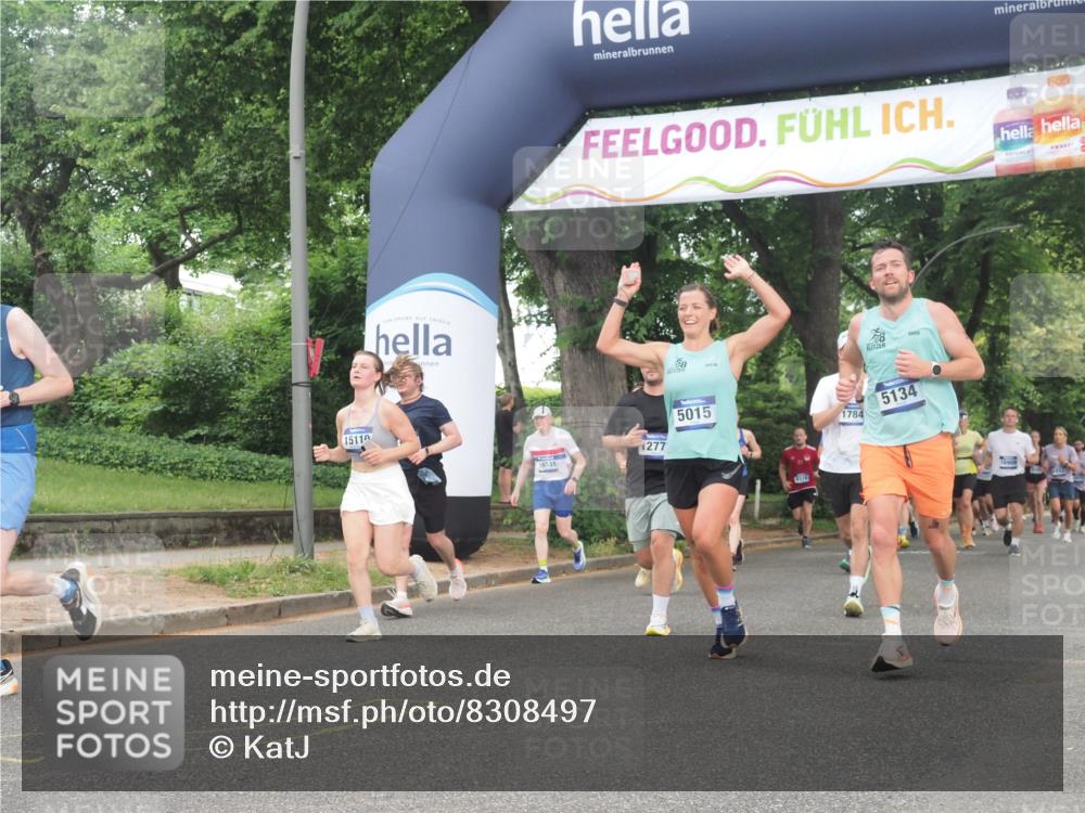 29.06.2025 - hella hamburg halbmarathon KatJ http://msf.ph/oto/8308497 29.06.2025 10:44:18 Zwischen KM18-KM19 1200, 2488, 3413, 3859, 4426, 5015, 5134, 5457, 5458, 5728 meine-sportfotos.de