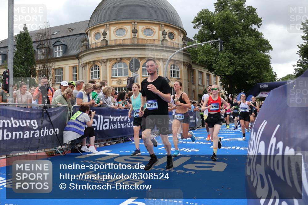 29.06.2025 - hella hamburg halbmarathon Strokosch-Dieckow http://msf.ph/oto/8308524 29.06.2025 10:56:31 Ziel 1583, 2083, 3413, 5721, 5744, 6399, 6416, 6759, 7037, 7742, 8311, 8542, 8652, 8744, 8863, 9562, 10093, 10665, 12509, 13863, 15145, 15407, 15818, 16257, 16261, 17259, 17268, 17734, 18340, 18746, 18835, 18899, 19120 meine-sportfotos.de