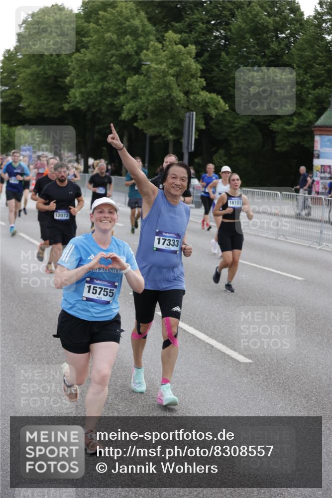 29.06.2025 - hella hamburg halbmarathon Jannik Wohlers http://msf.ph/oto/8308557 29.06.2025 10:38:20 Lombardsbrücke 56, 1232, 1390, 2576, 2660, 2693, 3216, 3323, 3726, 3927, 4028, 4259, 4260, 4316, 4964, 5617, 5684, 5913, 6695, 6696, 6875, 7148, 7263, 7561, 7849, 8367, 8583, 8635, 8747, 9004, 9455, 9708, 10554, 10604, 11059, 11635, 11697, 12028, 12072, 12075, 12577, 12722, 14096, 14557, 14558, 15755, 16181, 16346, 17250, 17333, 18050, 18471, 18504 meine-sportfotos.de