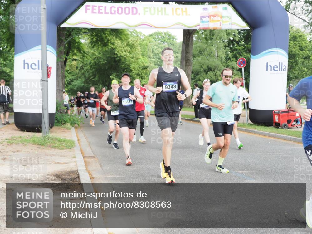 29.06.2025 - hella hamburg halbmarathon MichiJ http://msf.ph/oto/8308563 29.06.2025 10:35:50 Zwischen KM18-KM19 2708, 2839, 2869, 2953, 4553, 6009, 9348, 10000, 11211, 12549, 14797, 15735, 15784, 16592, 17915, 18430, 18887 meine-sportfotos.de