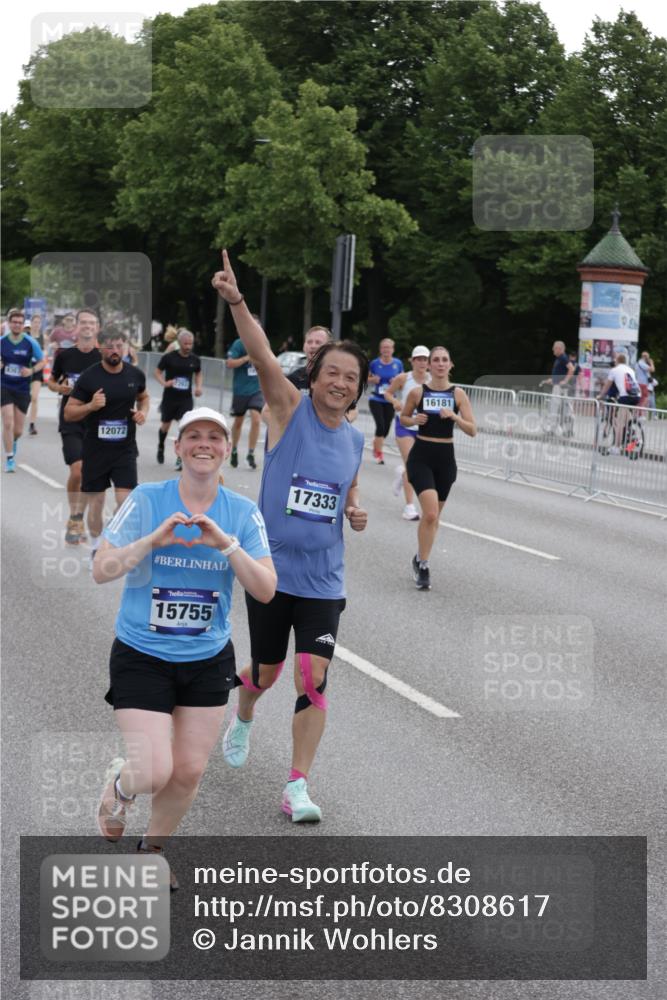 29.06.2025 - hella hamburg halbmarathon Jannik Wohlers http://msf.ph/oto/8308617 29.06.2025 10:38:20 Lombardsbrücke 56, 1232, 1390, 2576, 2660, 2693, 3216, 3323, 3726, 3927, 4028, 4259, 4260, 4316, 4964, 5617, 5684, 5913, 6695, 6696, 6875, 7148, 7263, 7561, 7849, 8367, 8583, 8635, 8747, 9004, 9455, 9708, 10554, 10604, 11059, 11635, 11697, 12028, 12072, 12075, 12577, 12722, 14096, 14557, 14558, 15755, 16181, 16346, 17250, 17333, 18050, 18471, 18504 meine-sportfotos.de