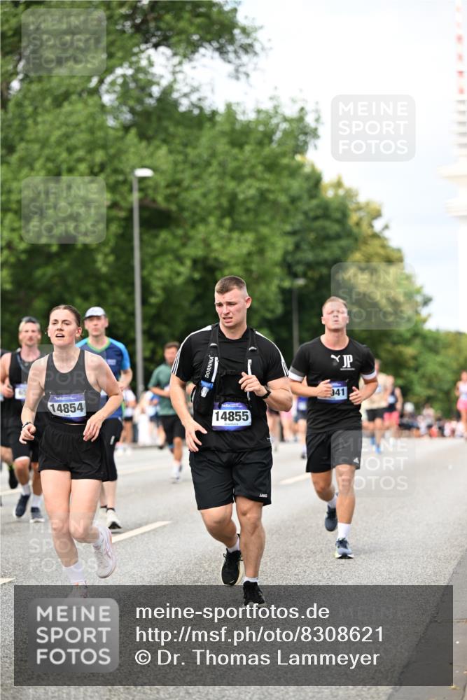 29.06.2025 - hella hamburg halbmarathon Dr. Thomas Lammeyer http://msf.ph/oto/8308621 29.06.2025 10:38:21 Kennedybrücke 1025, 1705, 1764, 1787, 2038, 2276, 2464, 2496, 2510, 2511, 2933, 3829, 4445, 4479, 4824, 4826, 4942, 5096, 5566, 5569, 5691, 6034, 6109, 6574, 6718, 6727, 7324, 7329, 7565, 8202, 8277, 8282, 9094, 9514, 9875, 10007, 10048, 10071, 10561, 10564, 11122, 11229, 11338, 11432 meine-sportfotos.de