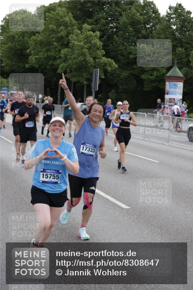 29.06.2025 - hella hamburg halbmarathon Jannik Wohlers http://msf.ph/oto/8308647 29.06.2025 10:38:20 Lombardsbrücke 56, 1232, 1390, 2576, 2660, 2693, 3216, 3323, 3726, 3927, 4028, 4259, 4260, 4316, 4964, 5617, 5684, 5913, 6695, 6696, 6875, 7148, 7263, 7561, 7849, 8367, 8583, 8635, 8747, 9004, 9455, 9708, 10554, 10604, 11059, 11635, 11697, 12028, 12072, 12075, 12577, 12722, 14096, 14557, 14558, 15755, 16181, 16346, 17250, 17333, 18050, 18471, 18504 meine-sportfotos.de