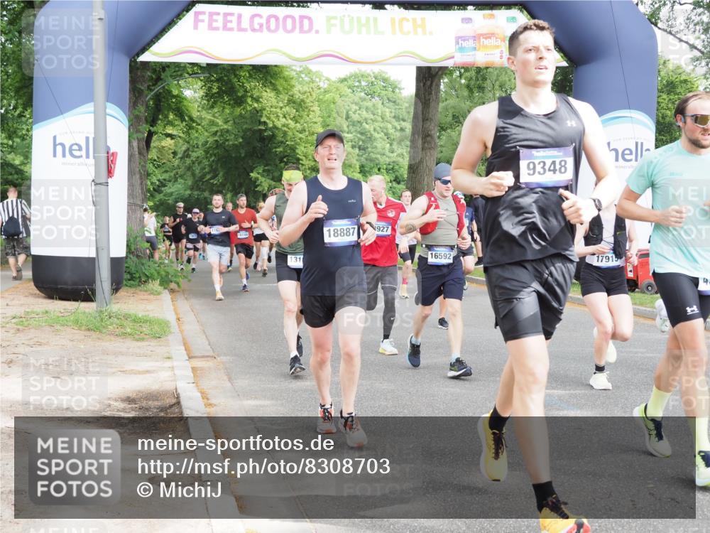 29.06.2025 - hella hamburg halbmarathon MichiJ http://msf.ph/oto/8308703 29.06.2025 10:35:51 Zwischen KM18-KM19 1884, 2708, 2839, 2869, 2953, 4324, 4553, 6009, 9348, 10000, 11211, 12549, 13183, 14797, 15735, 15784, 16592, 17007, 17172, 17915, 18430, 18887 meine-sportfotos.de
