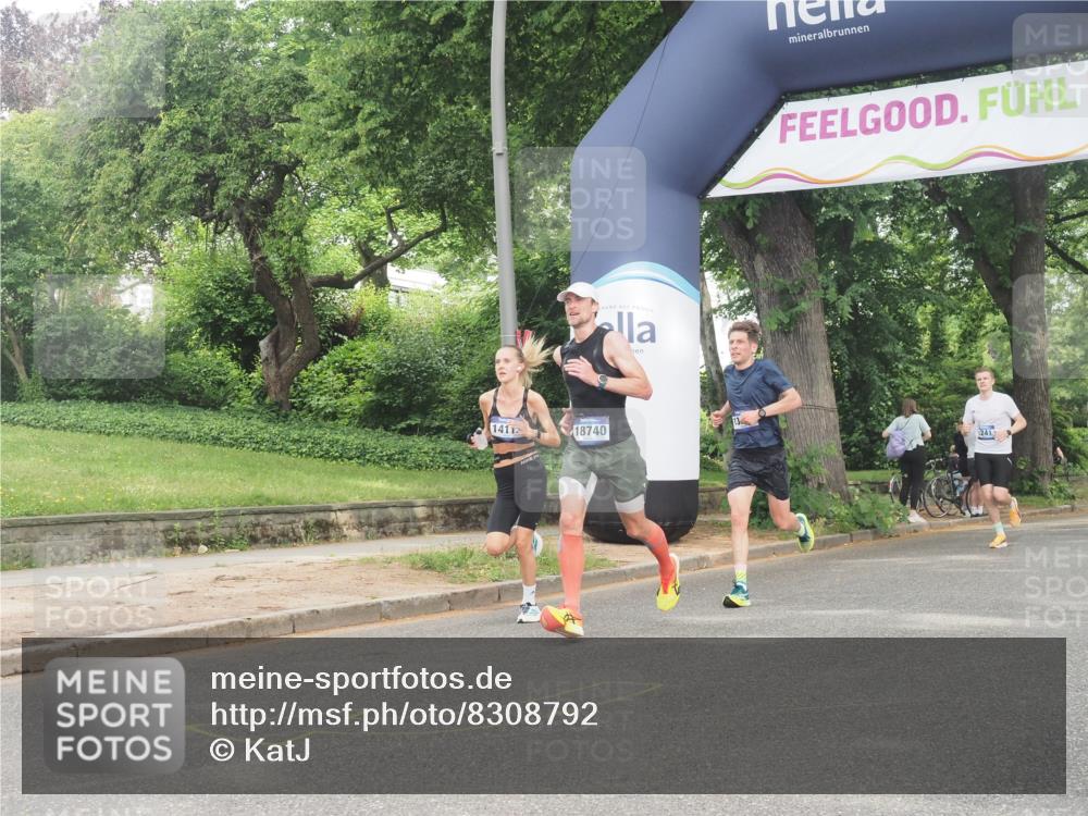 29.06.2025 - hella hamburg halbmarathon KatJ http://msf.ph/oto/8308792 29.06.2025 10:15:01 Zwischen KM18-KM19  meine-sportfotos.de