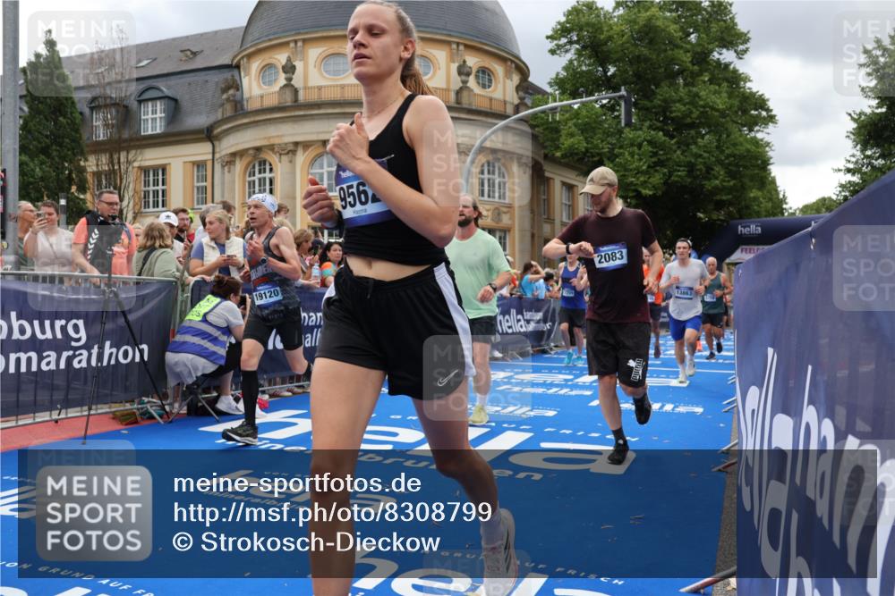 29.06.2025 - hella hamburg halbmarathon Strokosch-Dieckow http://msf.ph/oto/8308799 29.06.2025 10:56:36 Ziel 1583, 2083, 3413, 4152, 5721, 5744, 6416, 6759, 7037, 7646, 8311, 8542, 8652, 8744, 8996, 9488, 9562, 10093, 11083, 11870, 12509, 13863, 14369, 15134, 15145, 15407, 15712, 16043, 16121, 16261, 17259, 17268, 18340, 18634, 18746, 18835, 18899, 19120 meine-sportfotos.de