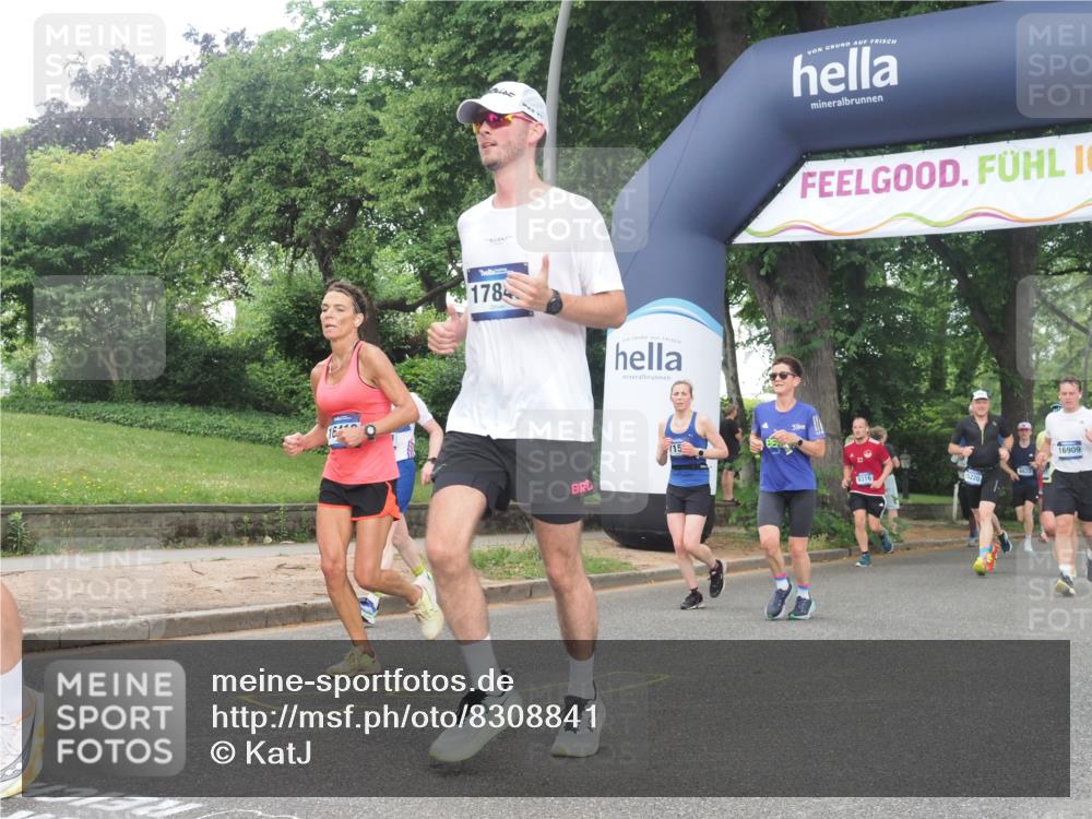 29.06.2025 - hella hamburg halbmarathon KatJ http://msf.ph/oto/8308841 29.06.2025 10:44:20 Zwischen KM18-KM19 1200, 3859, 4426, 5015, 5134, 5457, 5458, 5728, 7159 meine-sportfotos.de