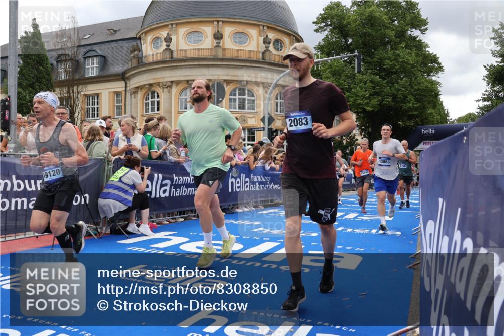 29.06.2025 - hella hamburg halbmarathon Strokosch-Dieckow http://msf.ph/oto/8308850 29.06.2025 10:56:37 Ziel 1583, 2083, 3413, 4152, 5721, 5744, 6416, 6759, 7037, 7646, 8311, 8542, 8652, 8744, 8996, 9488, 9562, 10093, 11083, 11870, 12509, 13863, 14369, 15134, 15145, 15431, 15712, 16043, 16121, 17259, 18340, 18634, 18746, 18835, 18899, 19120 meine-sportfotos.de