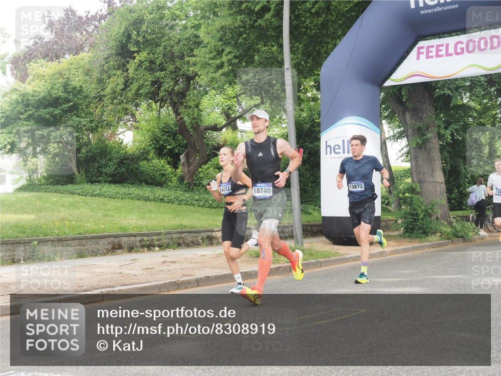 29.06.2025 - hella hamburg halbmarathon KatJ http://msf.ph/oto/8308919 29.06.2025 10:15:01 Zwischen KM18-KM19  meine-sportfotos.de