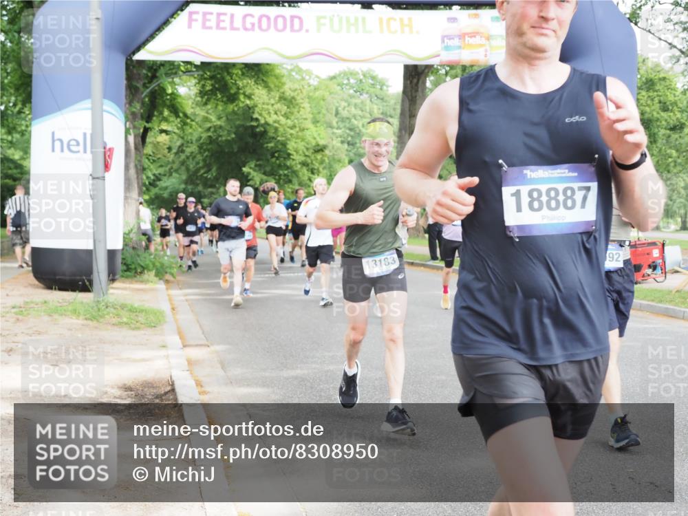 29.06.2025 - hella hamburg halbmarathon MichiJ http://msf.ph/oto/8308950 29.06.2025 10:35:52 Zwischen KM18-KM19 1460, 1884, 2708, 2839, 2869, 2953, 4324, 4553, 6009, 8927, 9348, 10000, 11211, 12549, 13183, 14797, 15735, 15784, 16592, 17007, 17172, 17915, 18430, 18887 meine-sportfotos.de