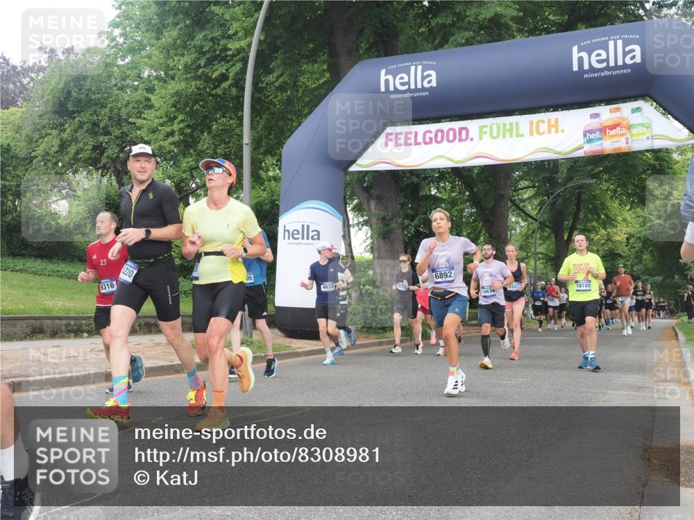 29.06.2025 - hella hamburg halbmarathon KatJ http://msf.ph/oto/8308981 29.06.2025 10:44:24 Zwischen KM18-KM19 2652, 2656, 3575, 4632, 5134, 5391, 6892, 7159 meine-sportfotos.de