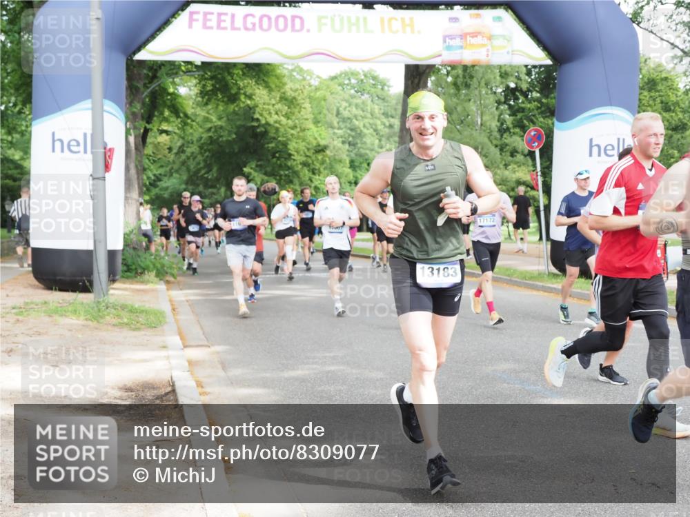 29.06.2025 - hella hamburg halbmarathon MichiJ http://msf.ph/oto/8309077 29.06.2025 10:35:52 Zwischen KM18-KM19 1460, 1884, 2708, 2839, 2869, 2953, 4324, 4553, 6009, 8927, 9348, 10000, 11211, 12549, 13183, 14797, 15735, 15784, 16592, 17007, 17172, 17915, 18430, 18887 meine-sportfotos.de