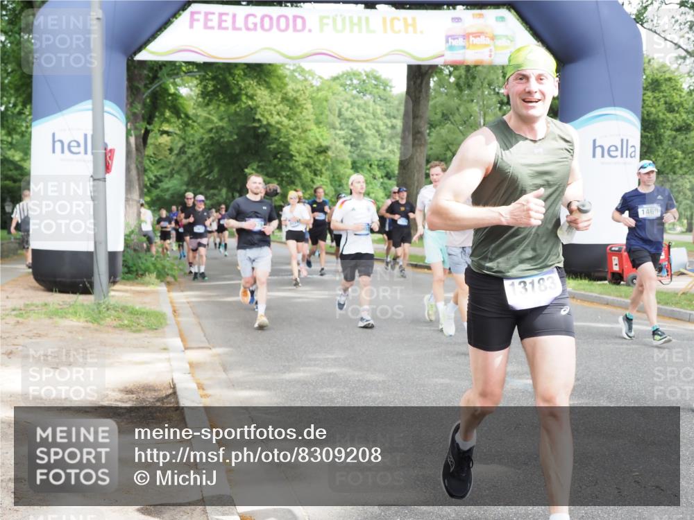29.06.2025 - hella hamburg halbmarathon MichiJ http://msf.ph/oto/8309208 29.06.2025 10:35:52 Zwischen KM18-KM19 1460, 1884, 2708, 2839, 2869, 2953, 4324, 4553, 6009, 8927, 9348, 10000, 11211, 12549, 13183, 14797, 15735, 15784, 16592, 17007, 17172, 17915, 18430, 18887 meine-sportfotos.de