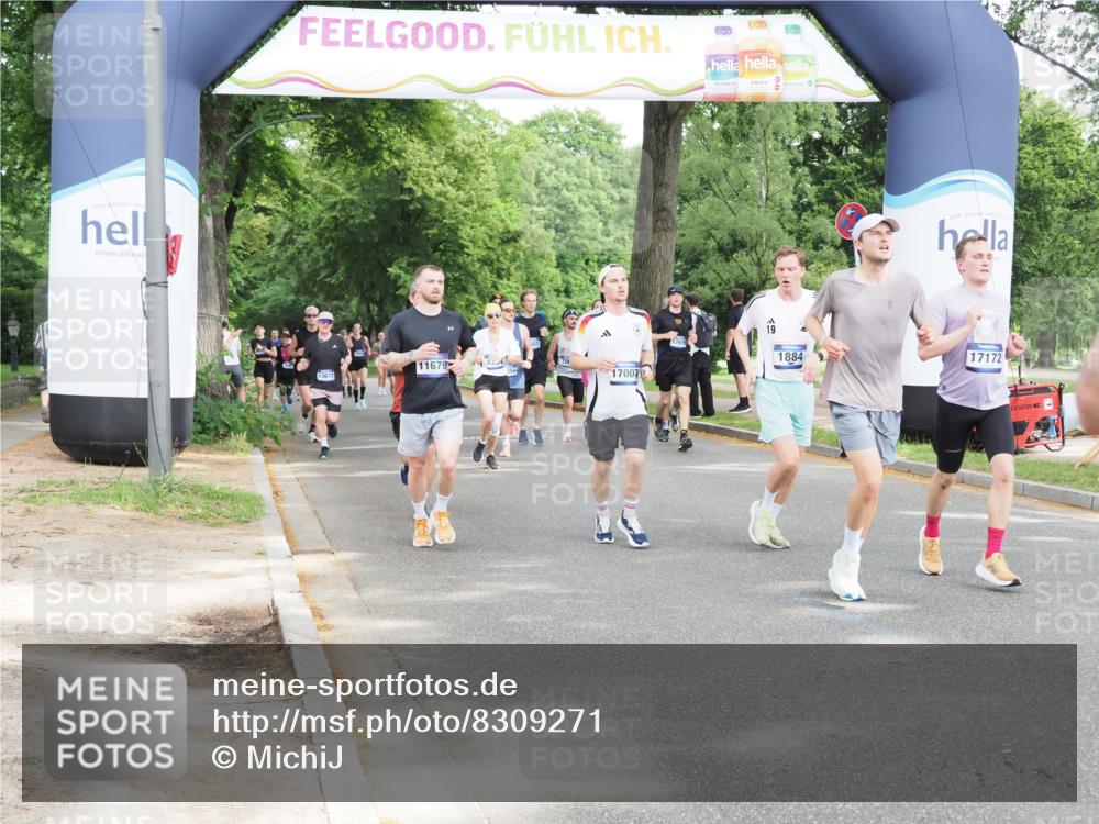 29.06.2025 - hella hamburg halbmarathon MichiJ http://msf.ph/oto/8309271 29.06.2025 10:35:53 Zwischen KM18-KM19 1460, 1884, 2708, 2839, 2953, 4324, 4553, 8234, 8927, 9348, 10000, 11211, 12549, 13183, 14797, 15784, 16592, 17007, 17172, 17915, 18430, 18887 meine-sportfotos.de