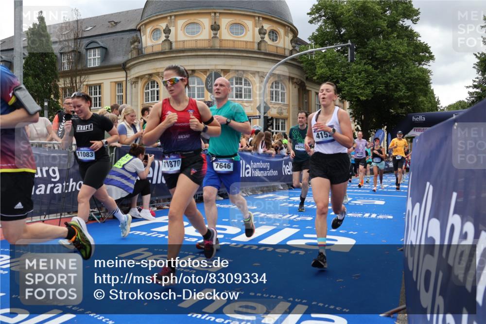 29.06.2025 - hella hamburg halbmarathon Strokosch-Dieckow http://msf.ph/oto/8309334 29.06.2025 10:56:43 Ziel 2378, 3836, 4152, 6416, 6759, 7037, 7646, 8311, 8744, 8825, 8996, 9488, 11083, 11870, 13816, 14369, 14461, 15134, 15145, 15431, 15712, 16008, 16009, 16043, 16121, 16679, 17133, 17259, 18340, 18634, 18899 meine-sportfotos.de