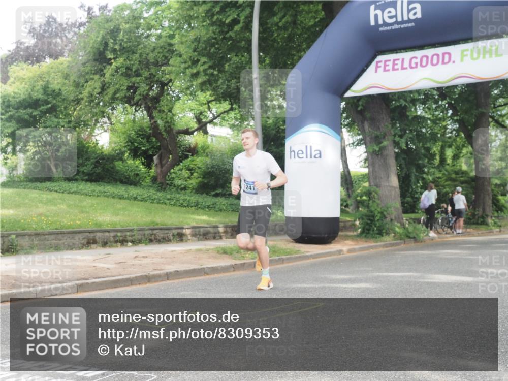 29.06.2025 - hella hamburg halbmarathon KatJ http://msf.ph/oto/8309353 29.06.2025 10:15:03 Zwischen KM18-KM19 1241 meine-sportfotos.de