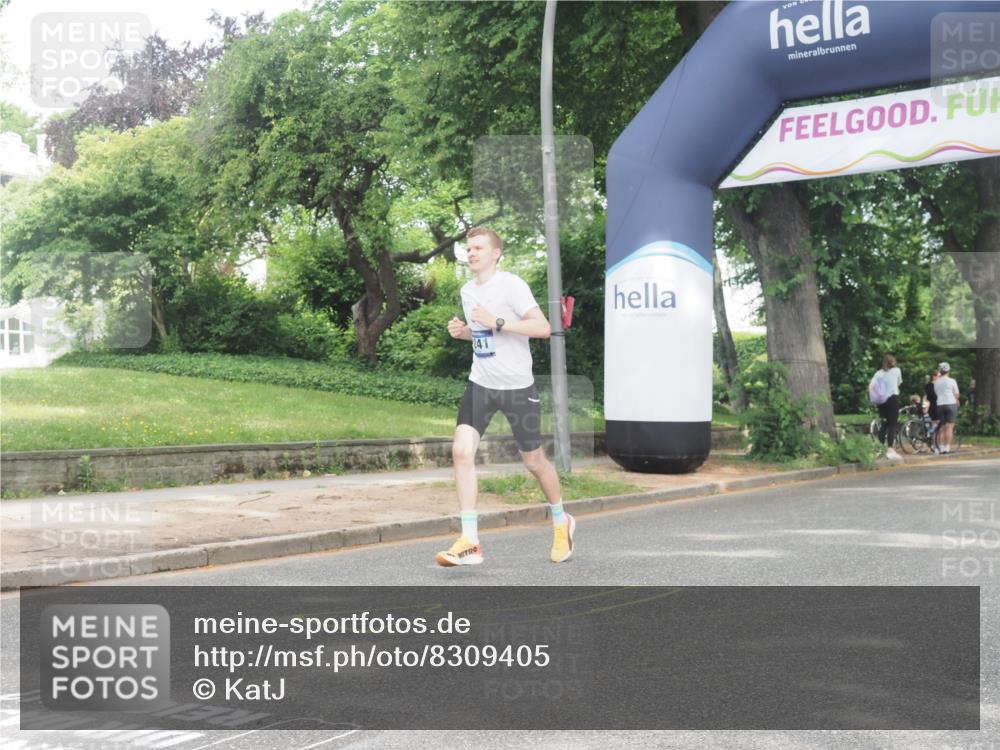 29.06.2025 - hella hamburg halbmarathon KatJ http://msf.ph/oto/8309405 29.06.2025 10:15:03 Zwischen KM18-KM19 1241 meine-sportfotos.de