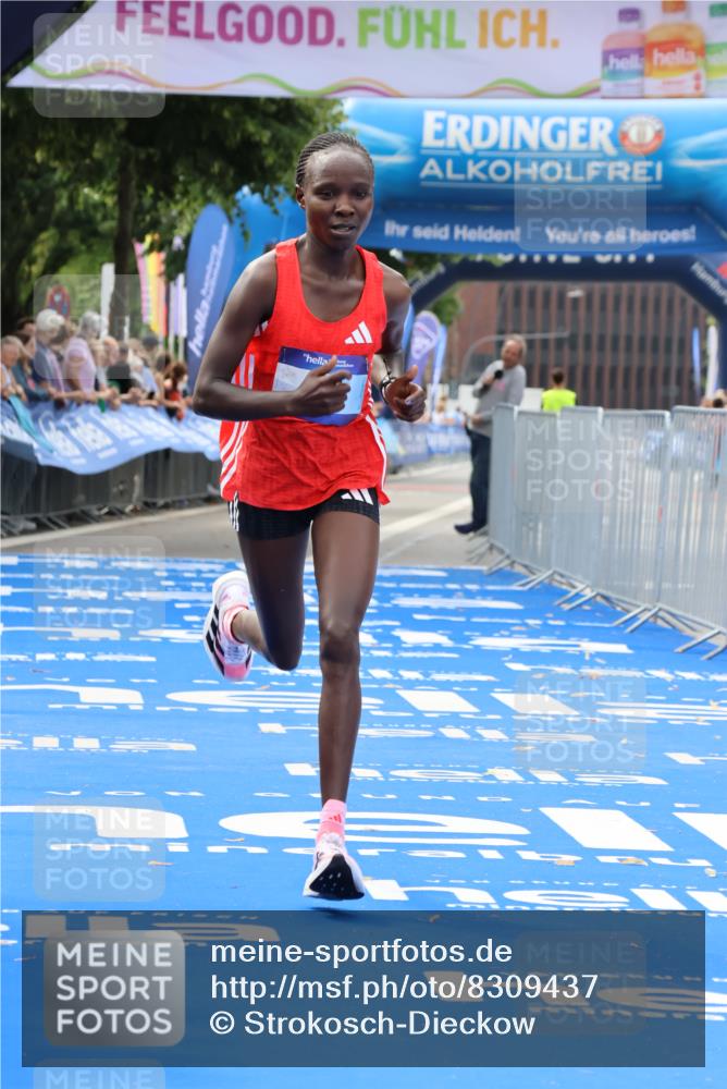 29.06.2025 - hella hamburg halbmarathon Strokosch-Dieckow http://msf.ph/oto/8309437 29.06.2025 10:12:21 Ziel 39, 47 meine-sportfotos.de