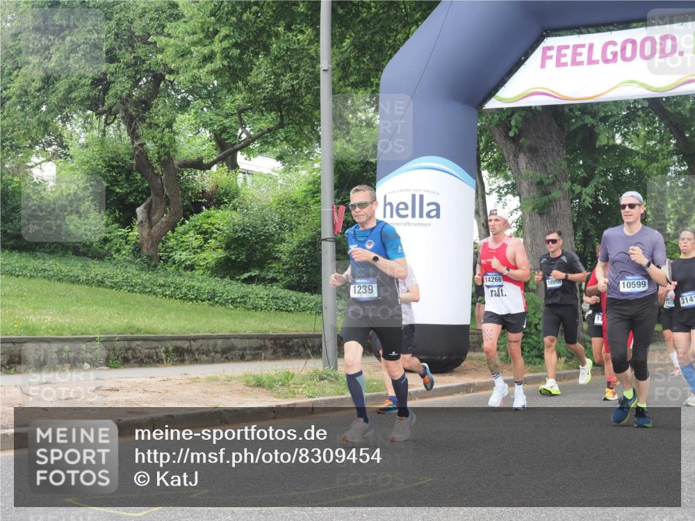 29.06.2025 - hella hamburg halbmarathon KatJ http://msf.ph/oto/8309454 29.06.2025 10:44:30 Zwischen KM18-KM19 1239, 1387, 2652, 2656, 3141, 3575, 4632, 6592 meine-sportfotos.de