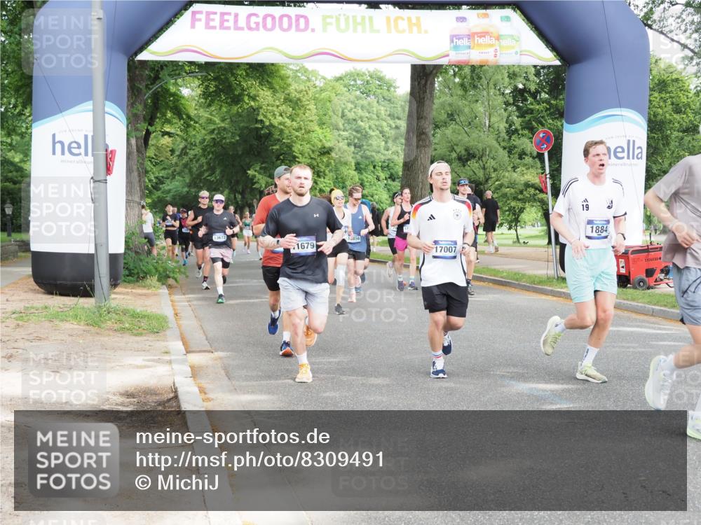 29.06.2025 - hella hamburg halbmarathon MichiJ http://msf.ph/oto/8309491 29.06.2025 10:35:54 Zwischen KM18-KM19 1460, 1884, 2708, 2839, 2953, 4324, 4553, 8234, 8927, 9348, 10000, 11211, 11679, 12549, 13183, 14797, 15784, 16149, 16592, 17007, 17172, 17915, 18430, 18856, 18887 meine-sportfotos.de