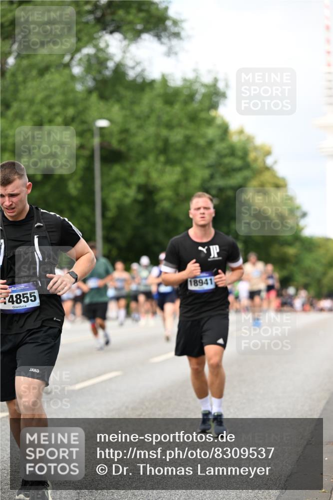 29.06.2025 - hella hamburg halbmarathon Dr. Thomas Lammeyer http://msf.ph/oto/8309537 29.06.2025 10:38:22 Kennedybrücke 1025, 1705, 1764, 1787, 2038, 2276, 2464, 2496, 2510, 2511, 2933, 3145, 3829, 4445, 4479, 4824, 4826, 4942, 5096, 5566, 5569, 5691, 6034, 6109, 6574, 6718, 6727, 7324, 7329, 7565, 8202, 8277, 8282, 9094, 9514, 9875, 10007, 10071, 10561, 10564, 11122, 11338, 11432 meine-sportfotos.de
