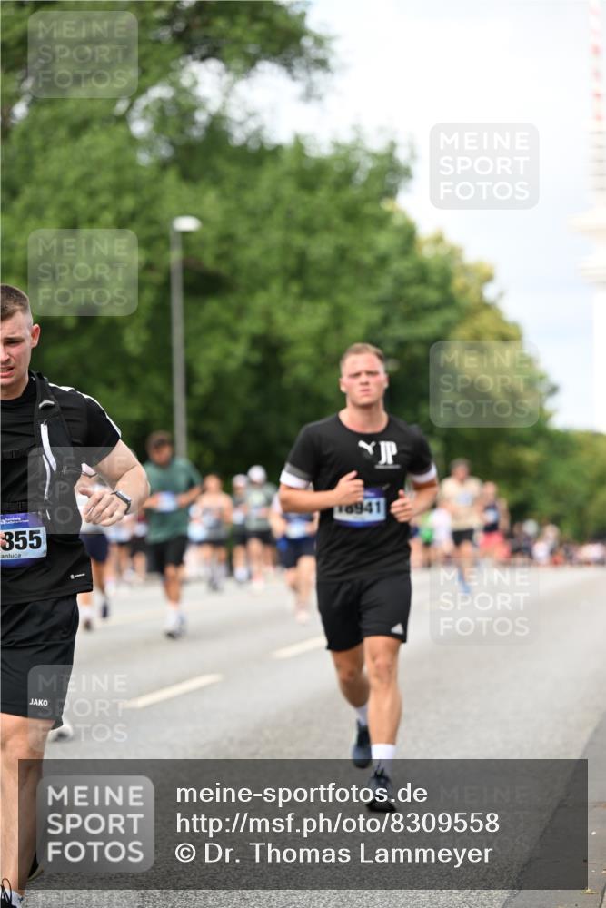 29.06.2025 - hella hamburg halbmarathon Dr. Thomas Lammeyer http://msf.ph/oto/8309558 29.06.2025 10:38:23 Kennedybrücke 1025, 1705, 1764, 1787, 2038, 2276, 2464, 2496, 2510, 2511, 2933, 3145, 3829, 4445, 4479, 4540, 4824, 4942, 5096, 5566, 5569, 5691, 6034, 6109, 6574, 6718, 6727, 7324, 7329, 7565, 7644, 8202, 8277, 8282, 9094, 9514, 9875, 10007, 10071, 10561, 10564, 11122, 11338, 11432 meine-sportfotos.de