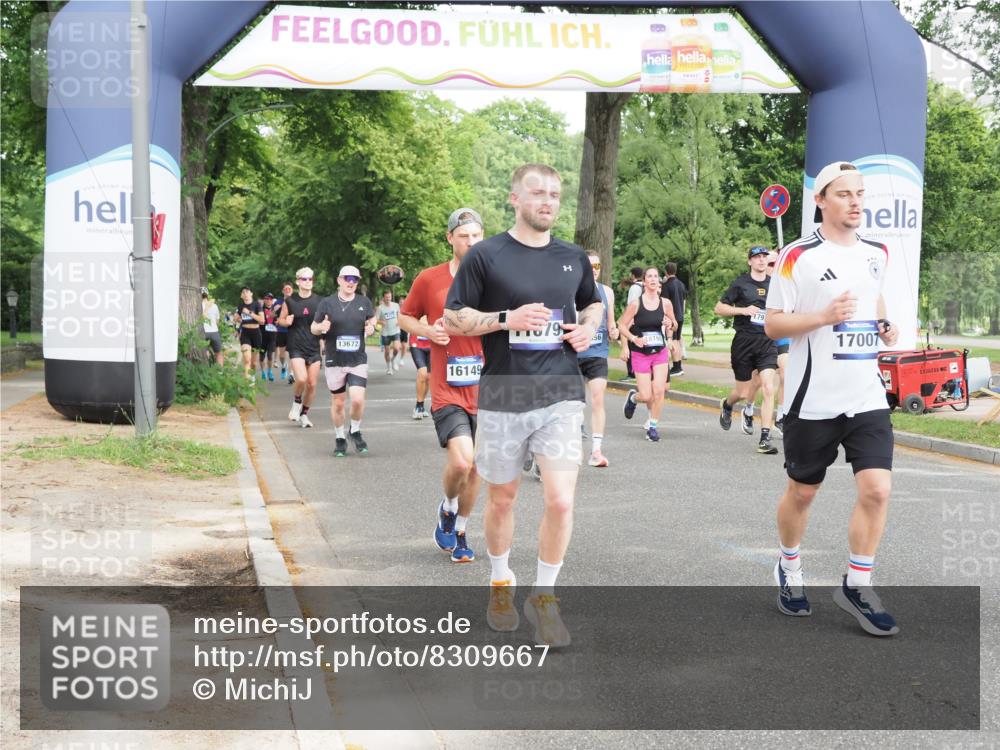 29.06.2025 - hella hamburg halbmarathon MichiJ http://msf.ph/oto/8309667 29.06.2025 10:35:55 Zwischen KM18-KM19 1460, 1884, 2708, 2953, 4324, 4553, 6134, 7067, 8234, 8927, 9348, 11211, 11679, 12549, 13183, 14797, 14814, 15784, 16149, 16592, 17007, 17172, 17915, 17979, 18430, 18790, 18856, 18887 meine-sportfotos.de