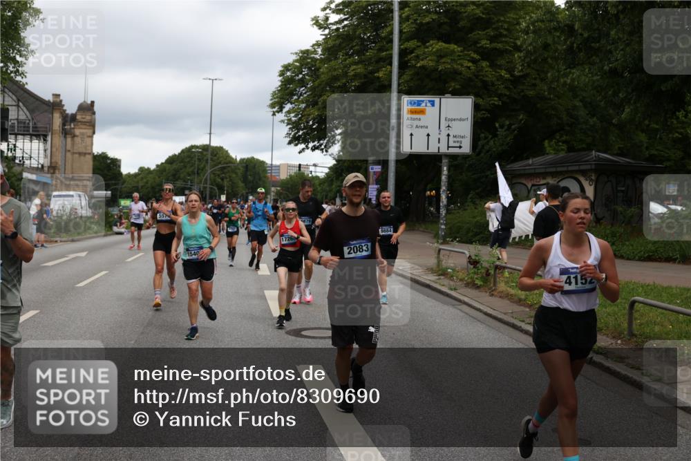 29.06.2025 - hella hamburg halbmarathon Yannick Fuchs http://msf.ph/oto/8309690 29.06.2025 10:50:32 20KM 1583, 1955, 2083, 2741, 3413, 3836, 4152, 5418, 5492, 5570, 6399, 6416, 6835, 7037, 7547, 7716, 8393, 8542, 8652, 8669, 8968, 8996, 9246, 9488, 9727, 9884, 9903, 9907, 9934, 10084, 10093, 10665, 11083, 11212, 12348, 12440, 12523, 12590, 12712, 13394, 13666, 13691, 13750, 14139, 14408, 14588, 14678, 14867, 15097, 15407, 15431, 15695, 16121, 16620, 16634, 16679, 17268, 17660, 17993, 18208, 18652, 18719, 18867, 18899, 19091 meine-sportfotos.de