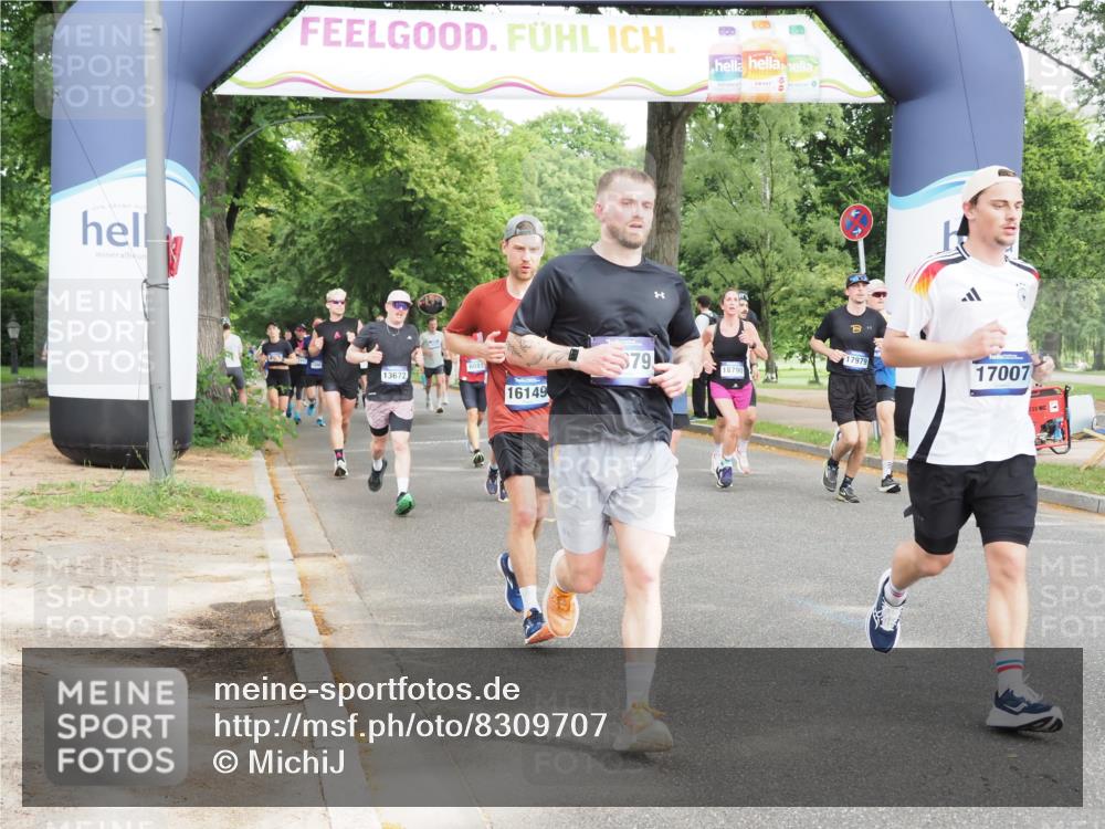 29.06.2025 - hella hamburg halbmarathon MichiJ http://msf.ph/oto/8309707 29.06.2025 10:35:55 Zwischen KM18-KM19 1460, 1884, 2708, 2953, 4324, 4553, 6134, 7067, 8234, 8927, 9348, 11211, 11679, 12549, 13183, 14797, 14814, 15784, 16149, 16592, 17007, 17172, 17915, 17979, 18430, 18790, 18856, 18887 meine-sportfotos.de