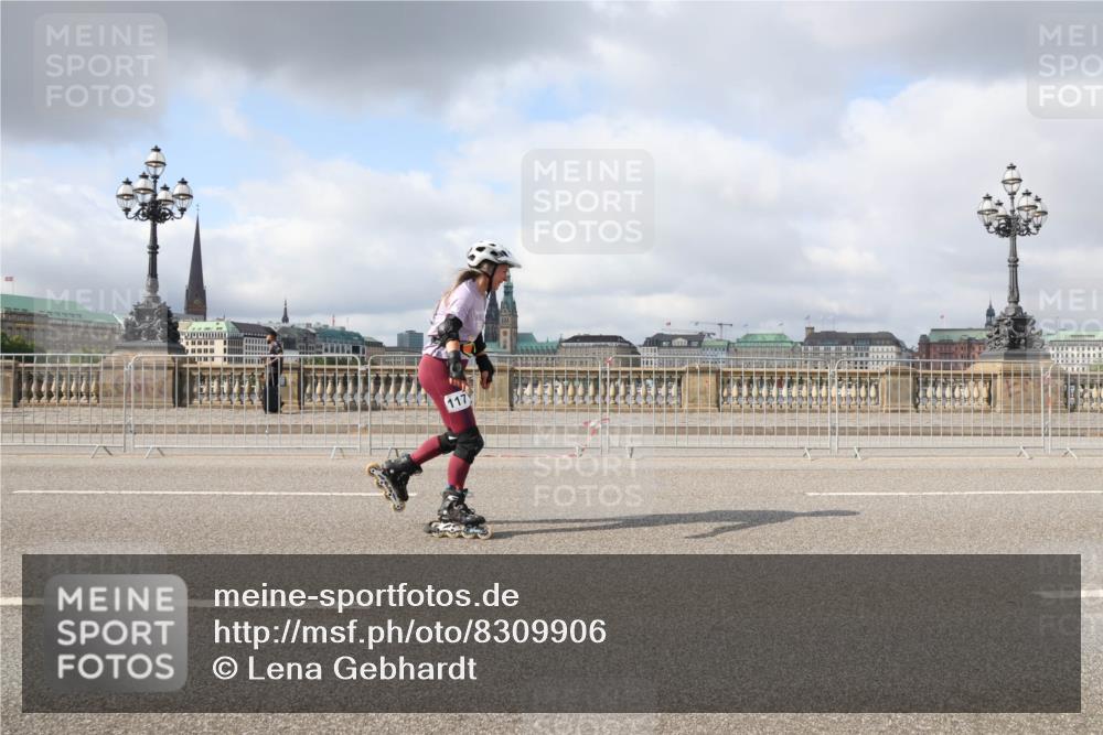 29.06.2025 - hella hamburg halbmarathon Lena Gebhardt http://msf.ph/oto/8309906 29.06.2025 09:06:49 Lombardsbrücke 117 meine-sportfotos.de