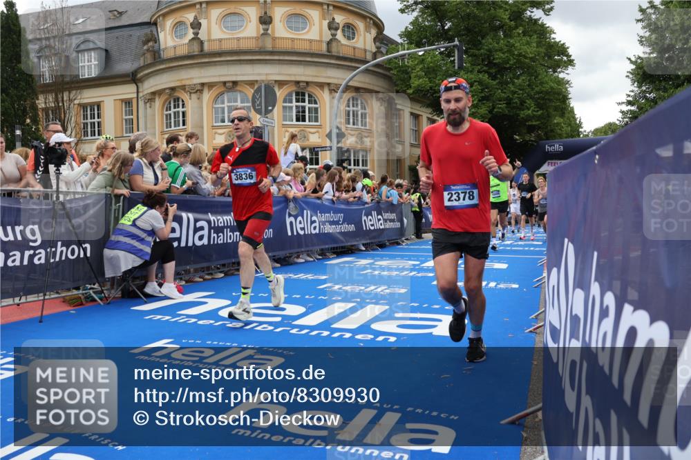 29.06.2025 - hella hamburg halbmarathon Strokosch-Dieckow http://msf.ph/oto/8309930 29.06.2025 10:56:49 Ziel 1955, 2282, 2378, 2741, 2759, 3836, 5418, 6835, 7716, 8825, 8996, 11043, 13816, 14369, 14461, 15097, 15134, 15431, 15712, 16008, 16009, 16043, 16121, 16620, 16679, 17133, 18634 meine-sportfotos.de