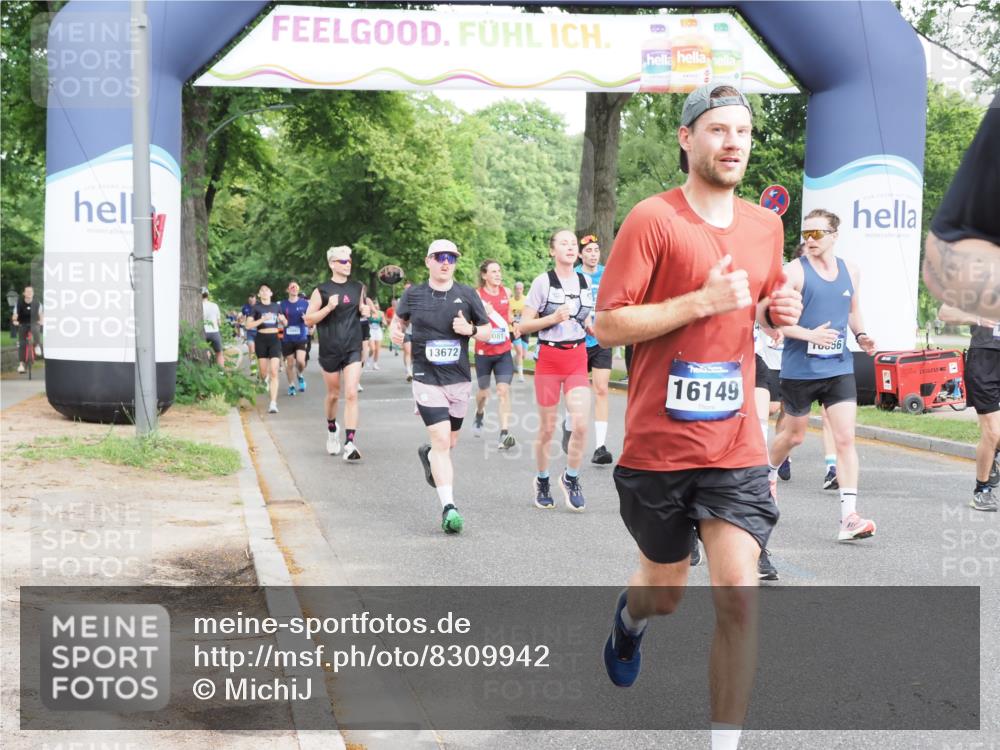 29.06.2025 - hella hamburg halbmarathon MichiJ http://msf.ph/oto/8309942 29.06.2025 10:35:56 Zwischen KM18-KM19 1460, 1884, 2708, 4324, 4553, 4601, 6134, 7067, 8234, 8927, 9348, 11211, 11679, 12549, 13183, 13672, 14797, 14814, 16149, 17007, 17172, 17915, 17979, 18430, 18790, 18856, 18887 meine-sportfotos.de