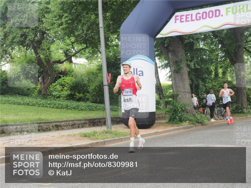29.06.2025 - hella hamburg halbmarathon KatJ http://msf.ph/oto/8309981 29.06.2025 10:15:10 Zwischen KM18-KM19 1241 meine-sportfotos.de
